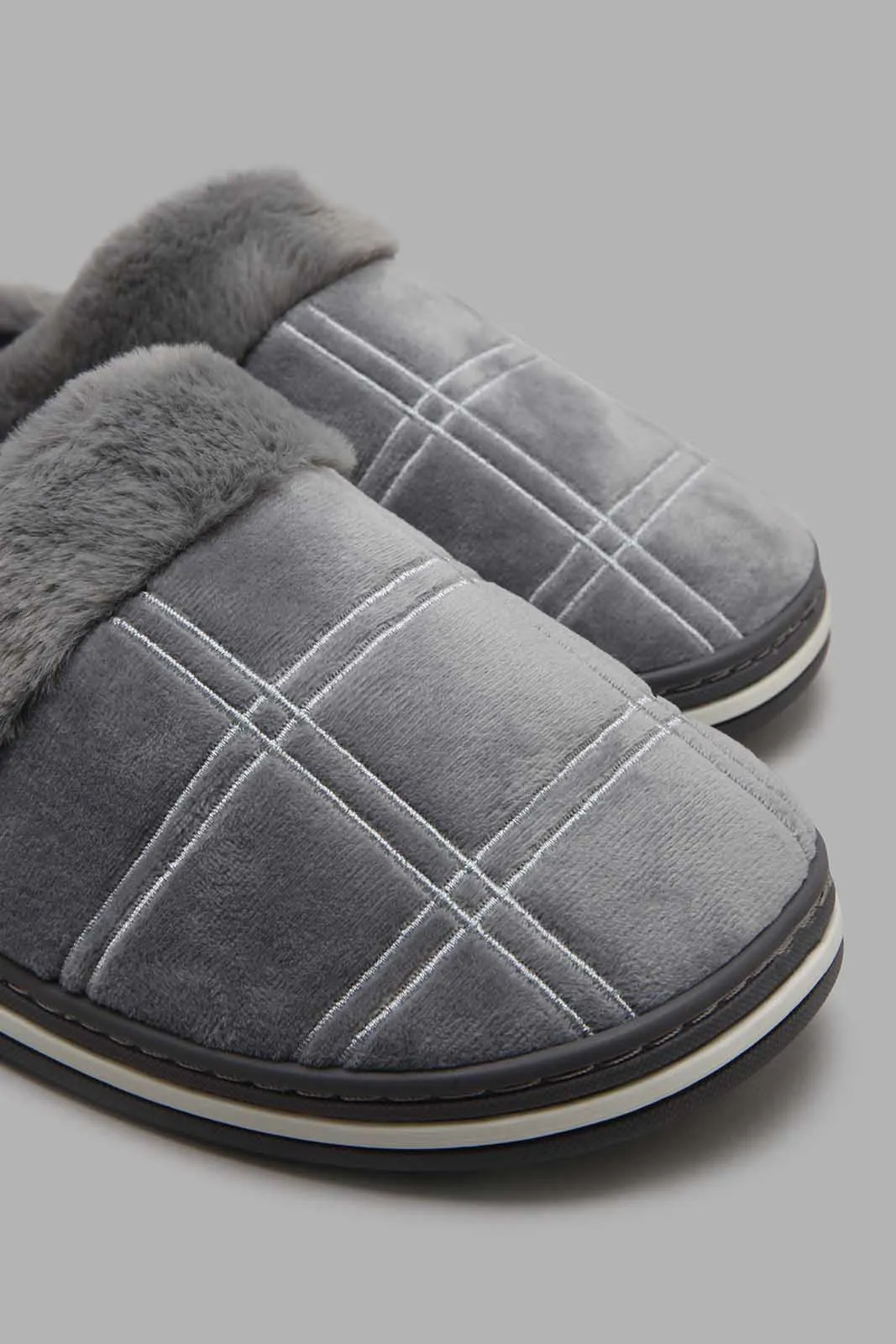 Grey Padded Checkered Slipper