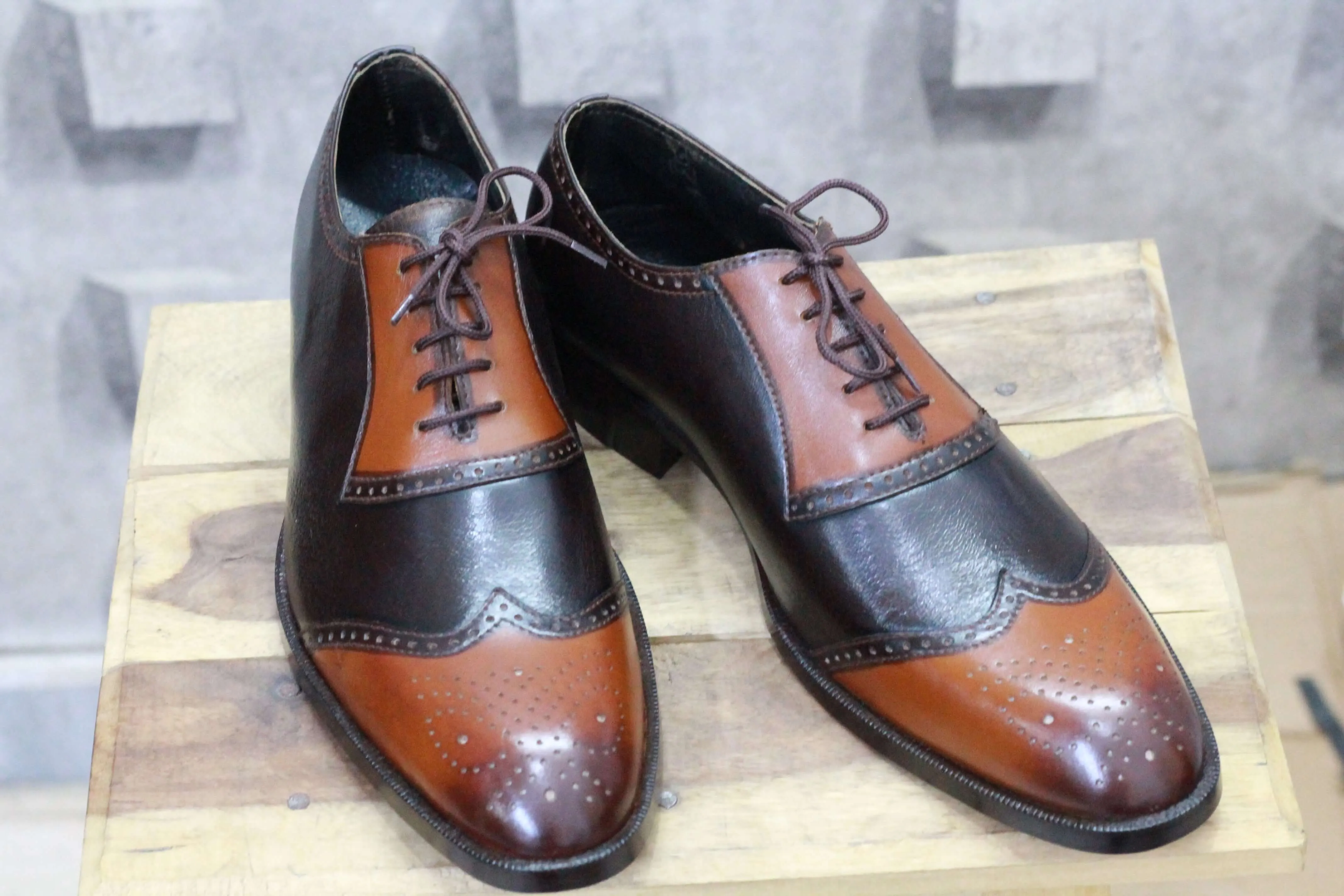 Handmade Men's Two Tone Tan Brown Wing tip Leather Shoes