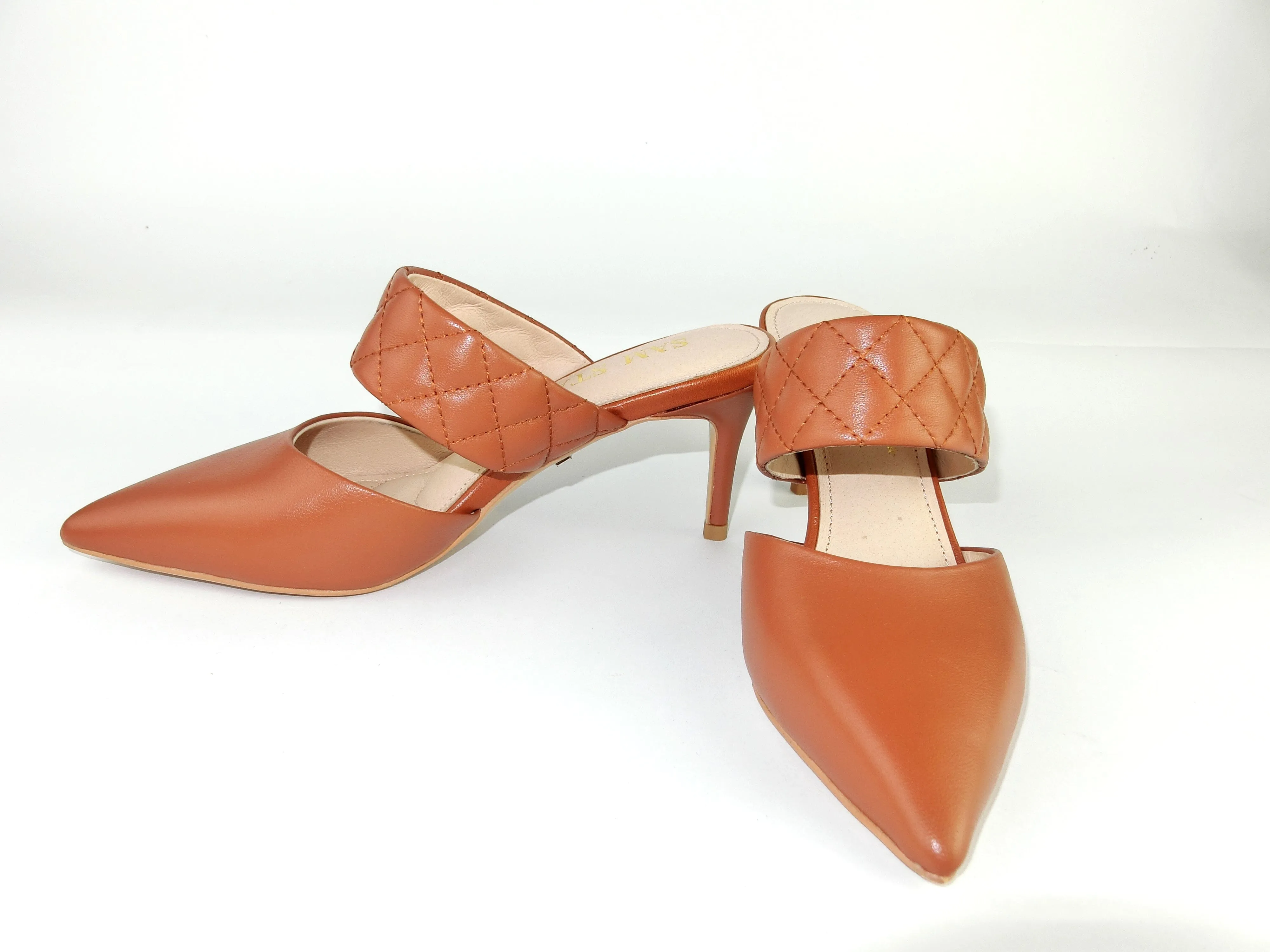 SS22015 Leather shoes in quilted detail in Tan size 35/2.5 only ( SALE )